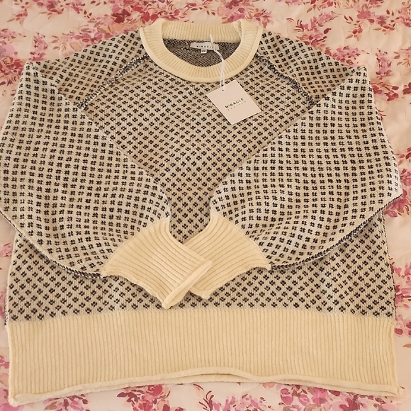 Miracle NWT Cream Black Crewneck Sweater Cozy Fall Autumn Winter - Picture 1 of 13